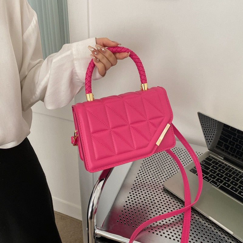Bolsa Feminina Pequena em Couro Genuino - SaintLuiz