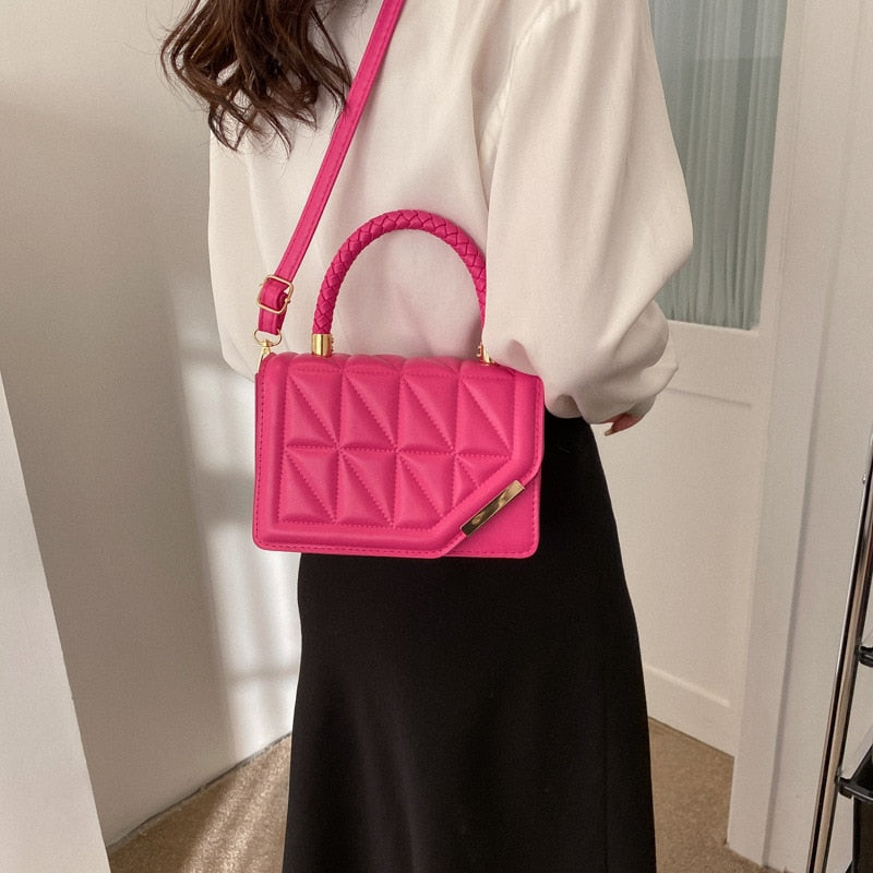 Bolsa Feminina Pequena em Couro Genuino - SaintLuiz